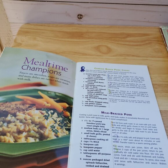 Set Of 5 Holiday Cookbooks Old-Fashioned Holidays Bake Sale Favorites & More - Picture 12 of 16